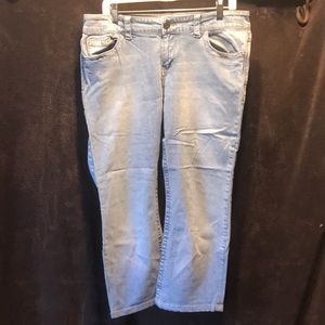 Delia's Bailey size 33"x26" jeans capris see pics